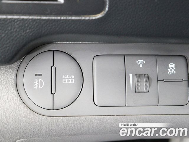 Hyundai Grand Starex Van 3-Seater Smart 2021 — фото 18