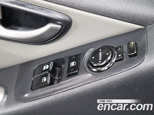Hyundai Grand Starex Van 3-Seater Smart 2021 — фото 21