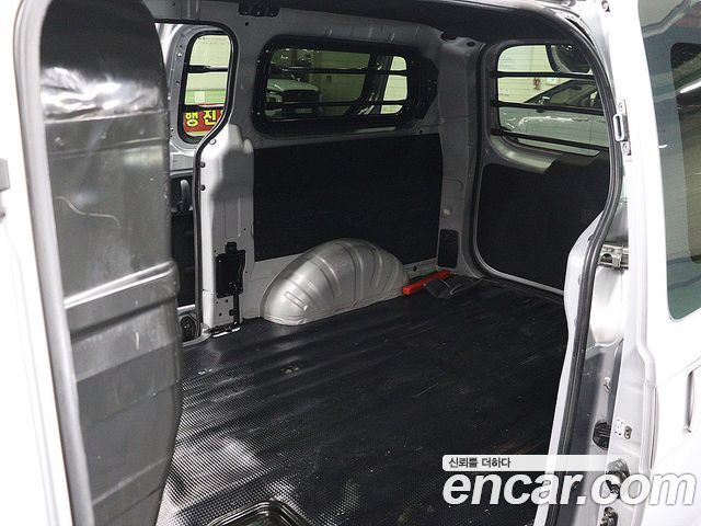 Hyundai Grand Starex Van 3-Seater Smart 2021 — фото 23