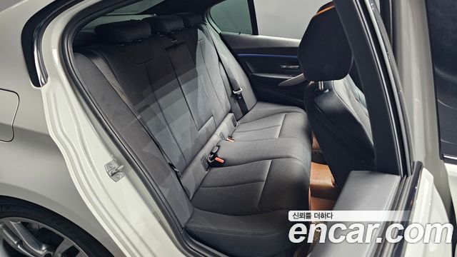 BMW 3 Series (F30) 320i M Sport 2018 — фото 11