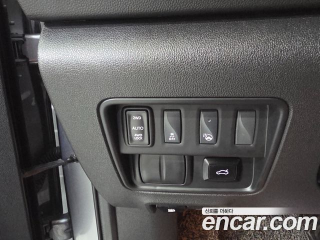Renault Korea QM6 Diesel 4WD RE Signature 2017 — фото 17