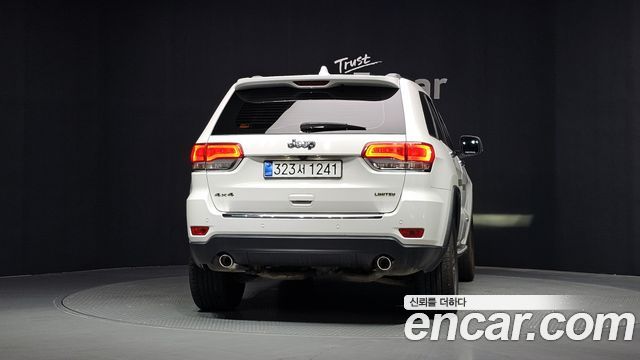 Jeep Grand Cherokee 3.6 Limited WK2 2018 — фото 4