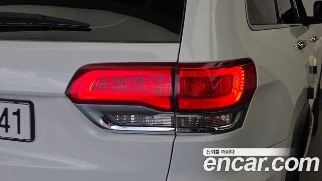 Jeep Grand Cherokee 3.6 Limited WK2 2018 — фото 23
