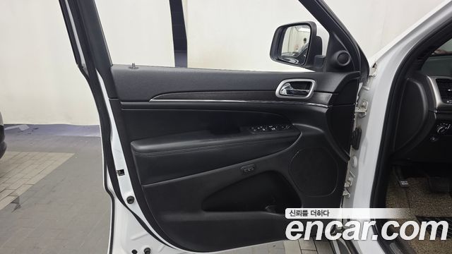 Jeep Grand Cherokee 3.6 Limited WK2 2018 — фото 24