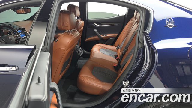 Maserati Ghibli 3.0 Diesel GranLusso 3rd 2019 — фото 11
