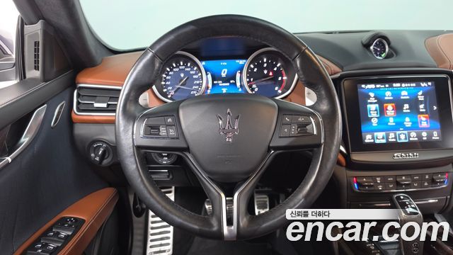 Maserati Ghibli 3.0 Diesel GranLusso 3rd 2019 — фото 14