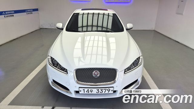 Jaguar XF 2.2D Luxury X250 2015 — фото 10
