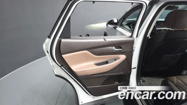Hyundai Santa Fe HEV 1.6 2WD Prestige 2023 — фото 25