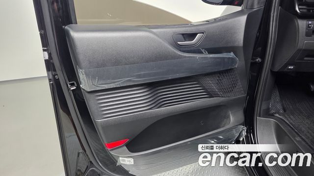 Hyundai Staria HEV 1.6T Cargo 2-Seater Modern 2026 — фото 30