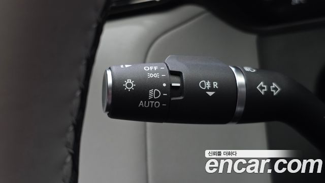 Land Rover Range Rover Velar 2.0 P250 Dynamic SE 2026 — фото 15