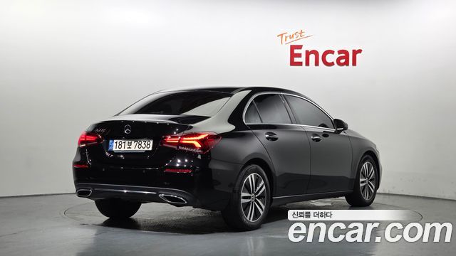 Mercedes-Benz A-Class (W177) A220 Sedan 2021 — фото 2