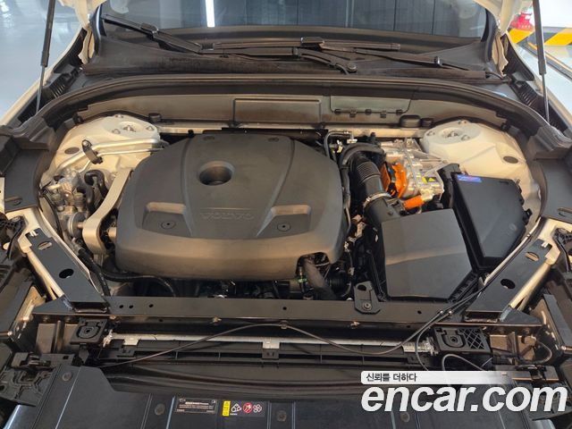Volvo XC60 (II) T8 Ultra Bright 2026 — фото 6