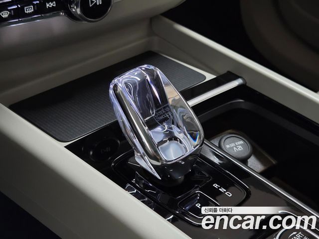Volvo XC60 (II) T8 Ultra Bright 2026 — фото 9