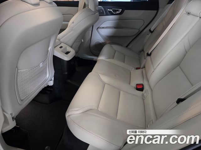 Volvo XC60 (II) T8 Ultra Bright 2026 — фото 15