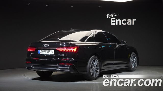 Audi A6 (C8) 45 TFSI Quattro Premium 2022 — фото 2