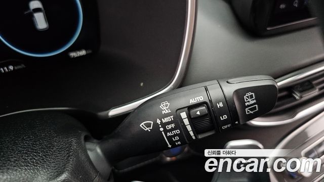 Hyundai Santa Fe Diesel 2.2 2WD Prestige 2021 — фото 30