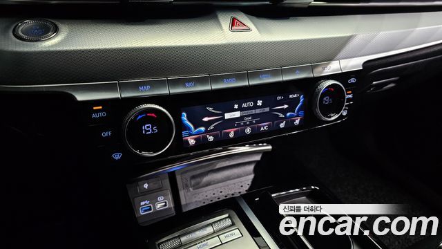 Genesis Electrified G80 (RG3) e-AWD 2022 — фото 39