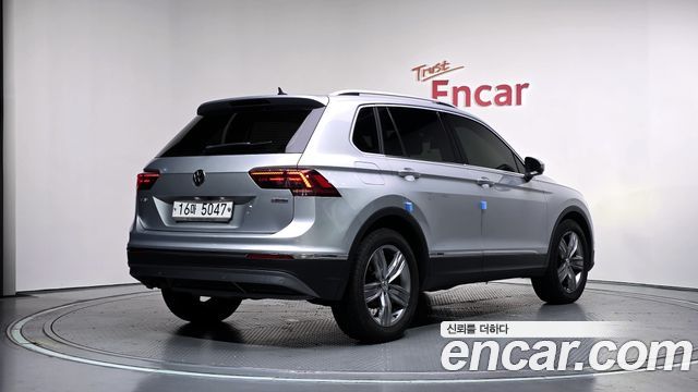 Volkswagen Tiguan (II) 2.0 TDI 4Motion Prestige 2018 — фото 2