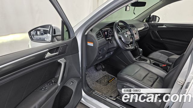 Volkswagen Tiguan (II) 2.0 TDI 4Motion Prestige 2018 — фото 10