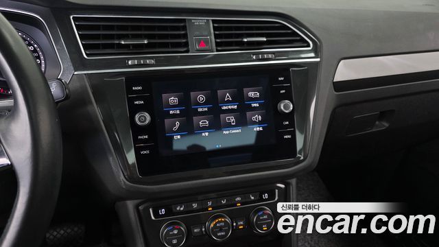 Volkswagen Tiguan (II) 2.0 TDI 4Motion Prestige 2018 — фото 13