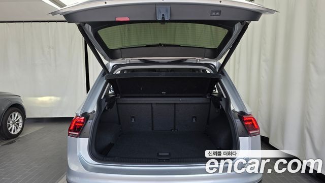 Volkswagen Tiguan (II) 2.0 TDI 4Motion Prestige 2018 — фото 20