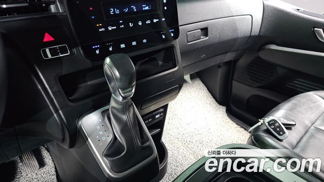 Hyundai Staria Cargo 5-Seater Modern 2022 — фото 9
