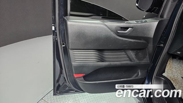 Hyundai Staria Cargo 5-Seater Modern 2022 — фото 24