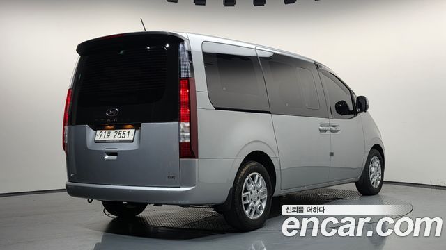 Hyundai Staria Cargo 5-Seater Modern 2022 — фото 2