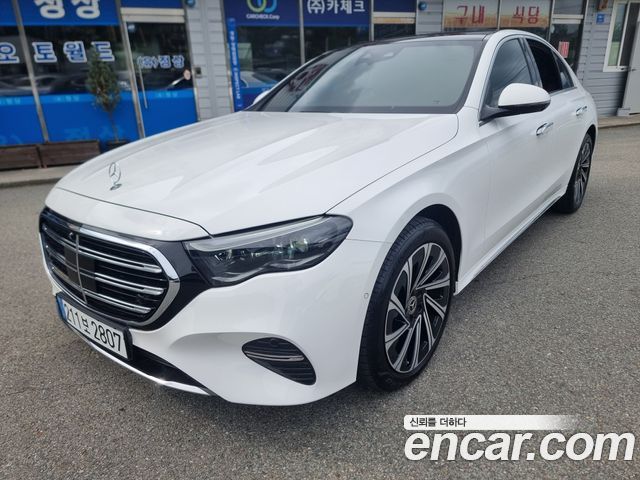 Mercedes-Benz E-Class (W214) E300 4MATIC Exclusive
