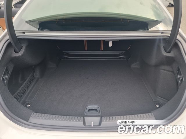 Mercedes-Benz E-Class (W214) E300 4MATIC Exclusive 2024 — фото 15