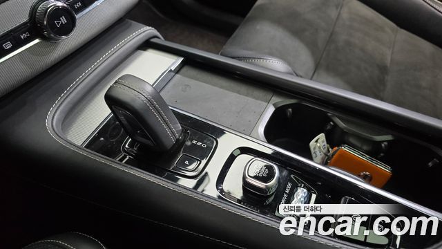 Volvo XC90 (II) T8 R-Design Hybrid 2021 — фото 9