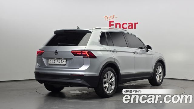 Volkswagen Tiguan (II) 2.0 TDI Premium 2018 — фото 2