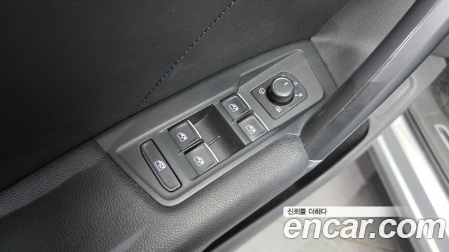 Volkswagen Tiguan (II) 2.0 TDI Premium 2018 — фото 13