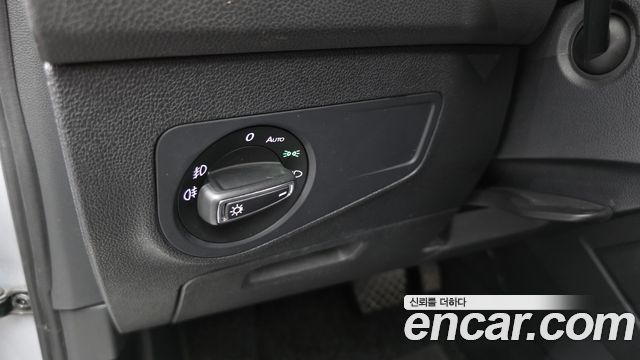 Volkswagen Tiguan (II) 2.0 TDI Premium 2018 — фото 15
