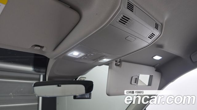 Volkswagen Tiguan (II) 2.0 TDI Premium 2018 — фото 18