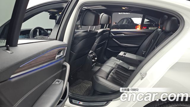 BMW 5 Series (G30) 520d M Sport Package Plus 2017 — фото 12