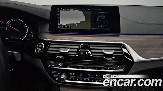 BMW 5 Series (G30) 520d M Sport Package Plus 2017 — фото 14
