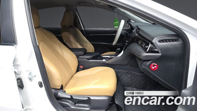 Toyota Camry (XV70) 2.5 LE Hybrid 2019 — фото 11