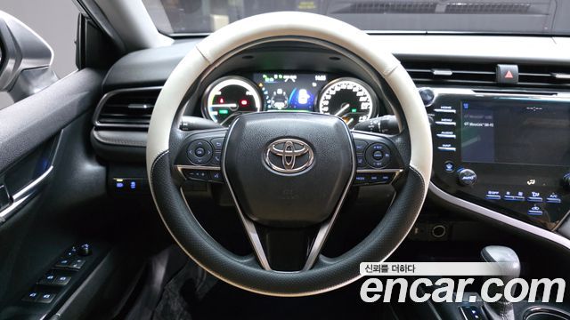 Toyota Camry (XV70) 2.5 LE Hybrid 2019 — фото 13