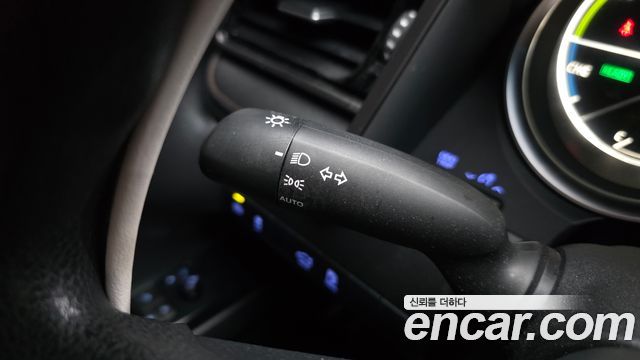 Toyota Camry (XV70) 2.5 LE Hybrid 2019 — фото 18