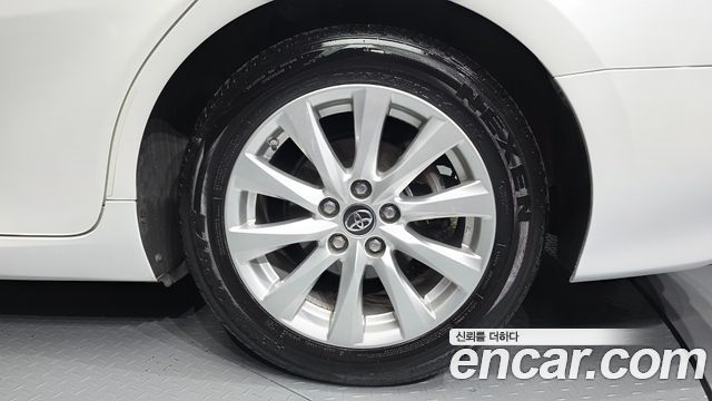 Toyota Camry (XV70) 2.5 LE Hybrid 2019 — фото 21