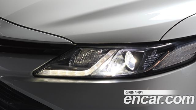 Toyota Camry (XV70) 2.5 LE Hybrid 2019 — фото 22