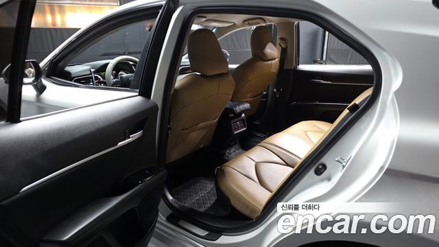 Toyota Camry (XV70) 2.5 LE Hybrid 2019 — фото 26