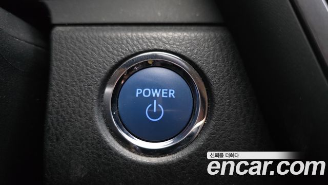 Toyota Camry (XV70) 2.5 LE Hybrid 2019 — фото 27