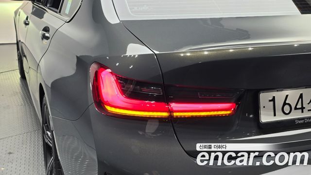 BMW 3 Series (G20) 320i M Sport 2025 — фото 23