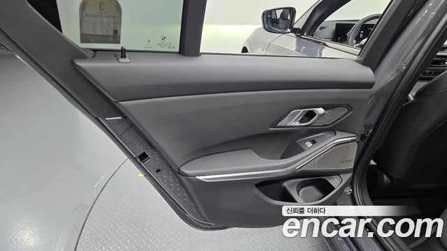 BMW 3 Series (G20) 320i M Sport 2025 — фото 25