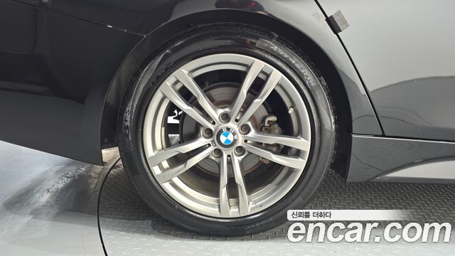 BMW 3 Series (F30) 320i M Sport Shadow 2018 — фото 5