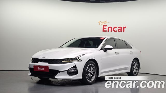 Kia K5 (III) 2.0 Trendy 2023 — фото 1