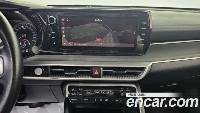Kia K5 (III) 2.0 Trendy 2023 — фото 17