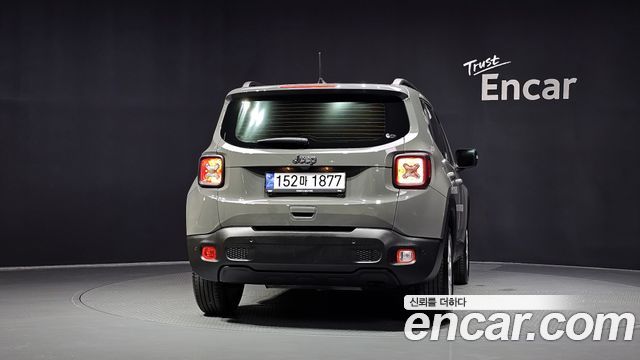 Jeep Renegade 1.3 Longitude 2022 — фото 4